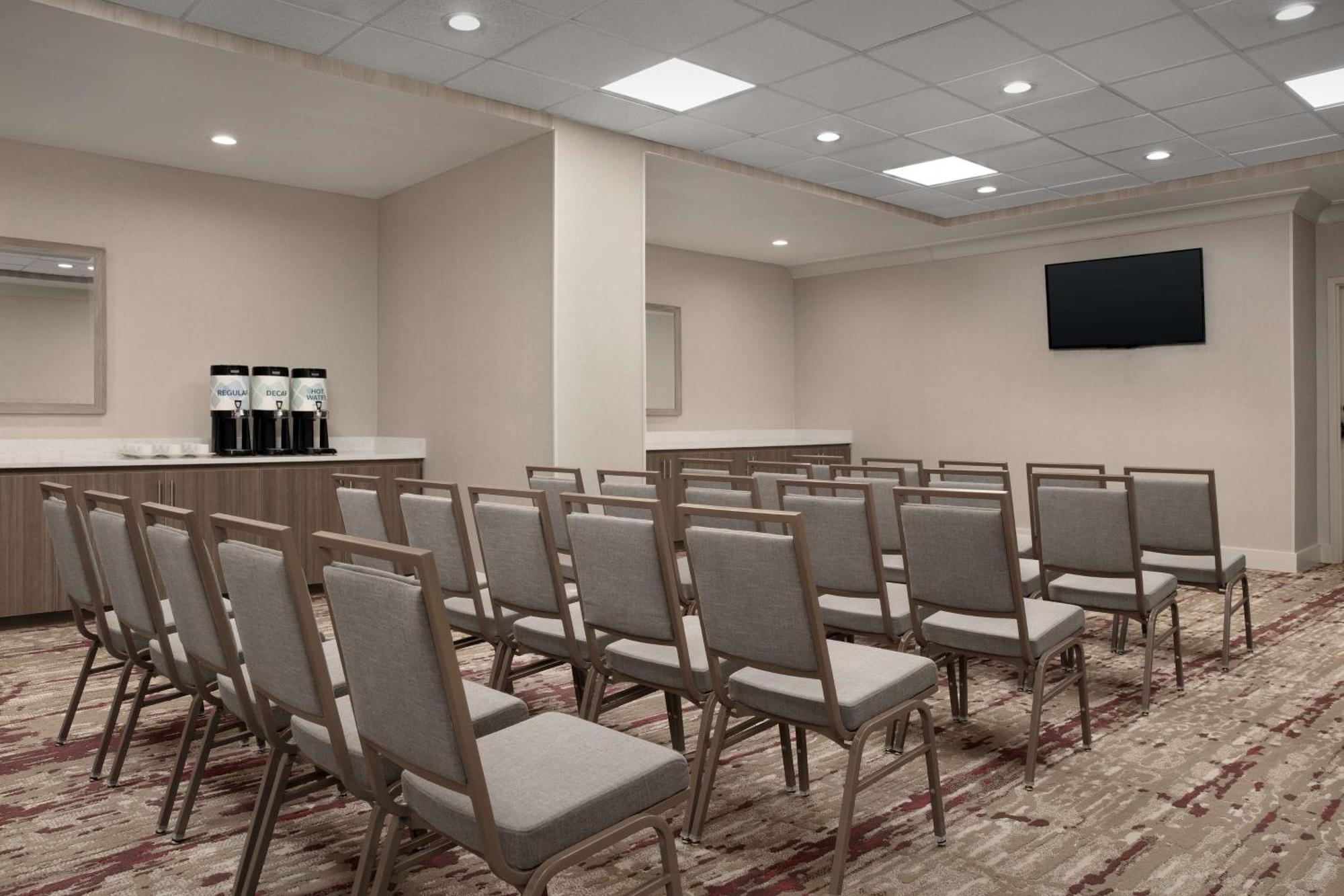 Hilton Garden Inn Philadelphia-Fort Washington Eksteriør bilde